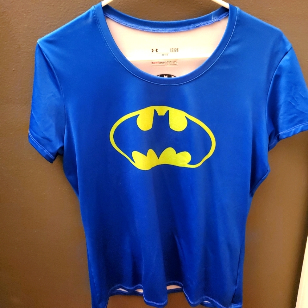 Womens Under Armour short sleeve shirt